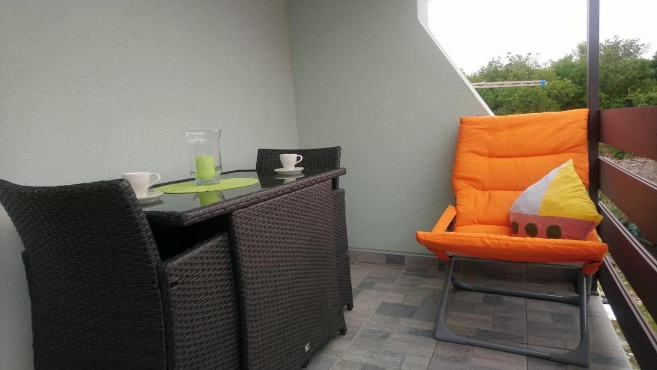 Appartement "Mea Culpa" à Karlobag Extérieur photo
