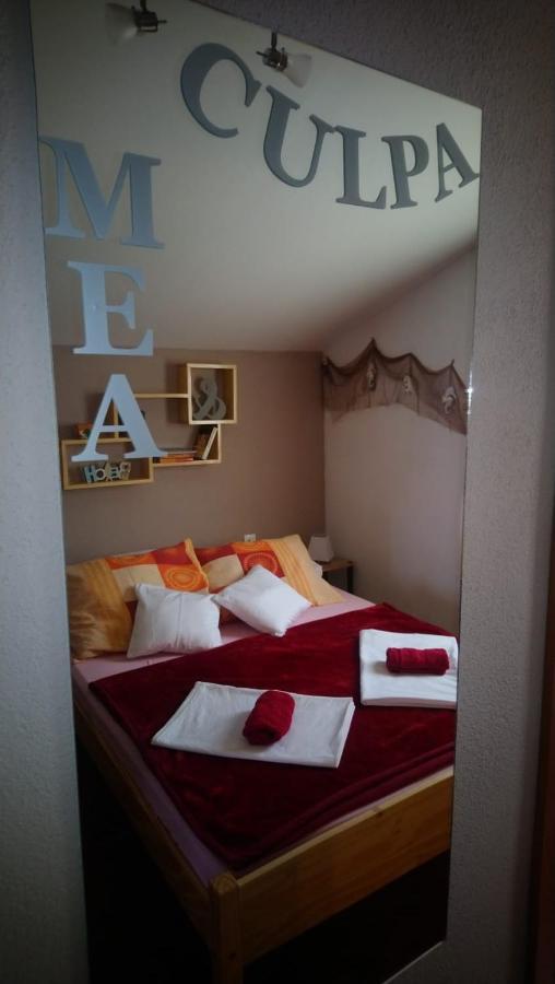 Appartement "Mea Culpa" à Karlobag Extérieur photo